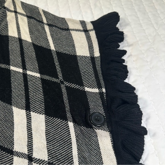 Joseph A. Preppy Women's Black and Cream Plaid Cardigan Sweater - Picture 7 of 10